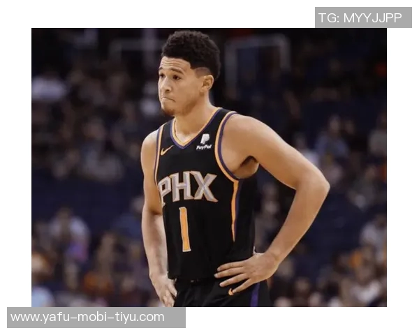 布克首节狂轰20分3助攻表现惊艳助球队领先对手